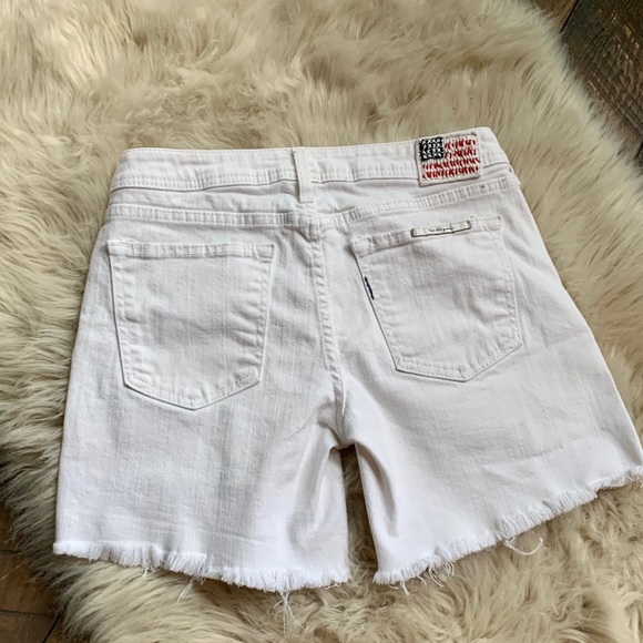 True Religion white denim shorts - Picture 3 of 6